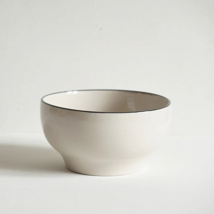 John Julian Simple Bowl Black Linen Stripe - Classical Stoneware