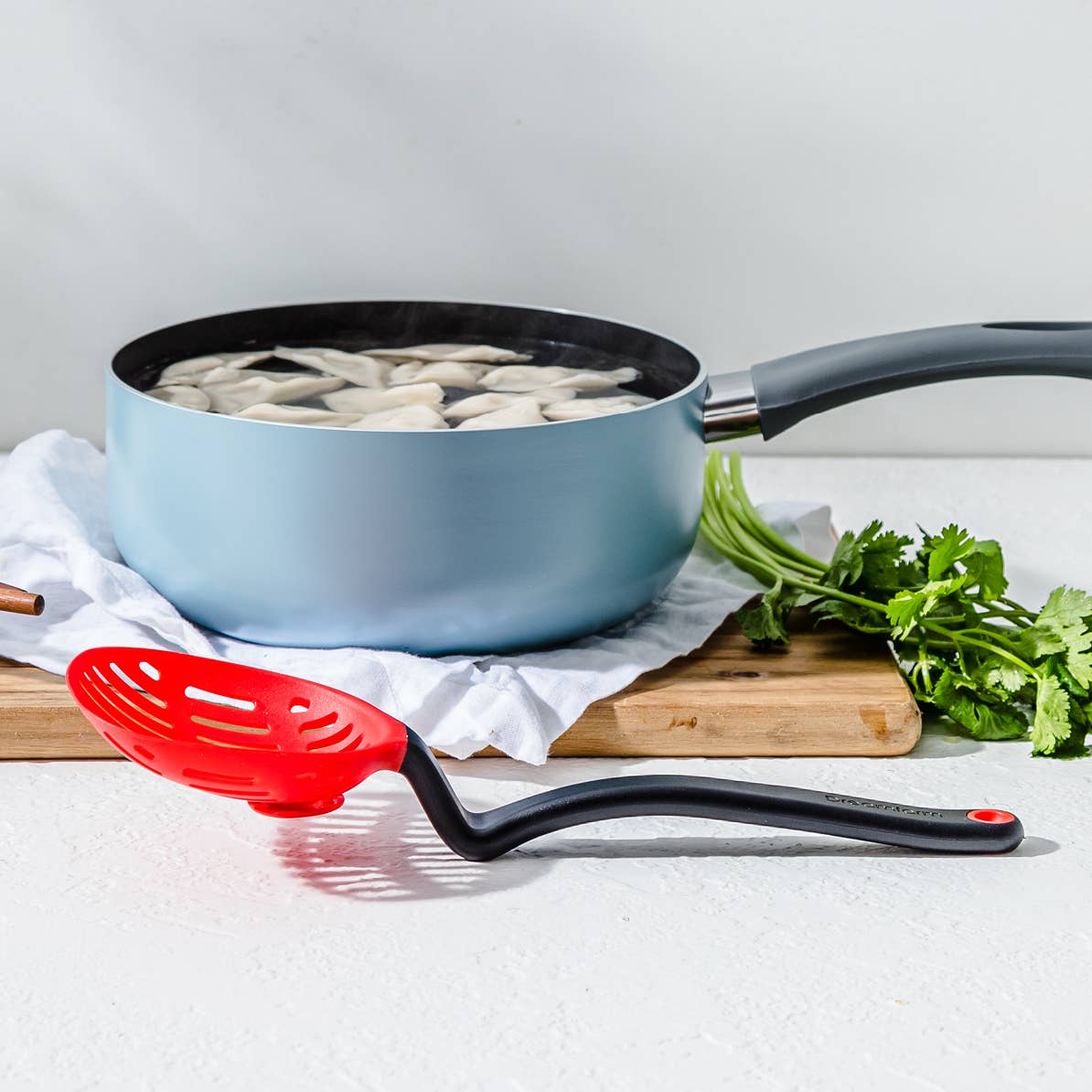 Lestrain - Dripless Sit Up Stainer: Red