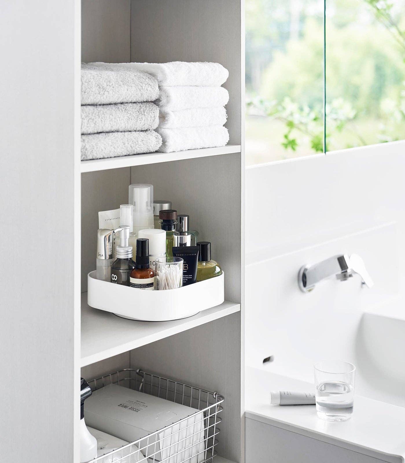 Rotating Storage Tray: White