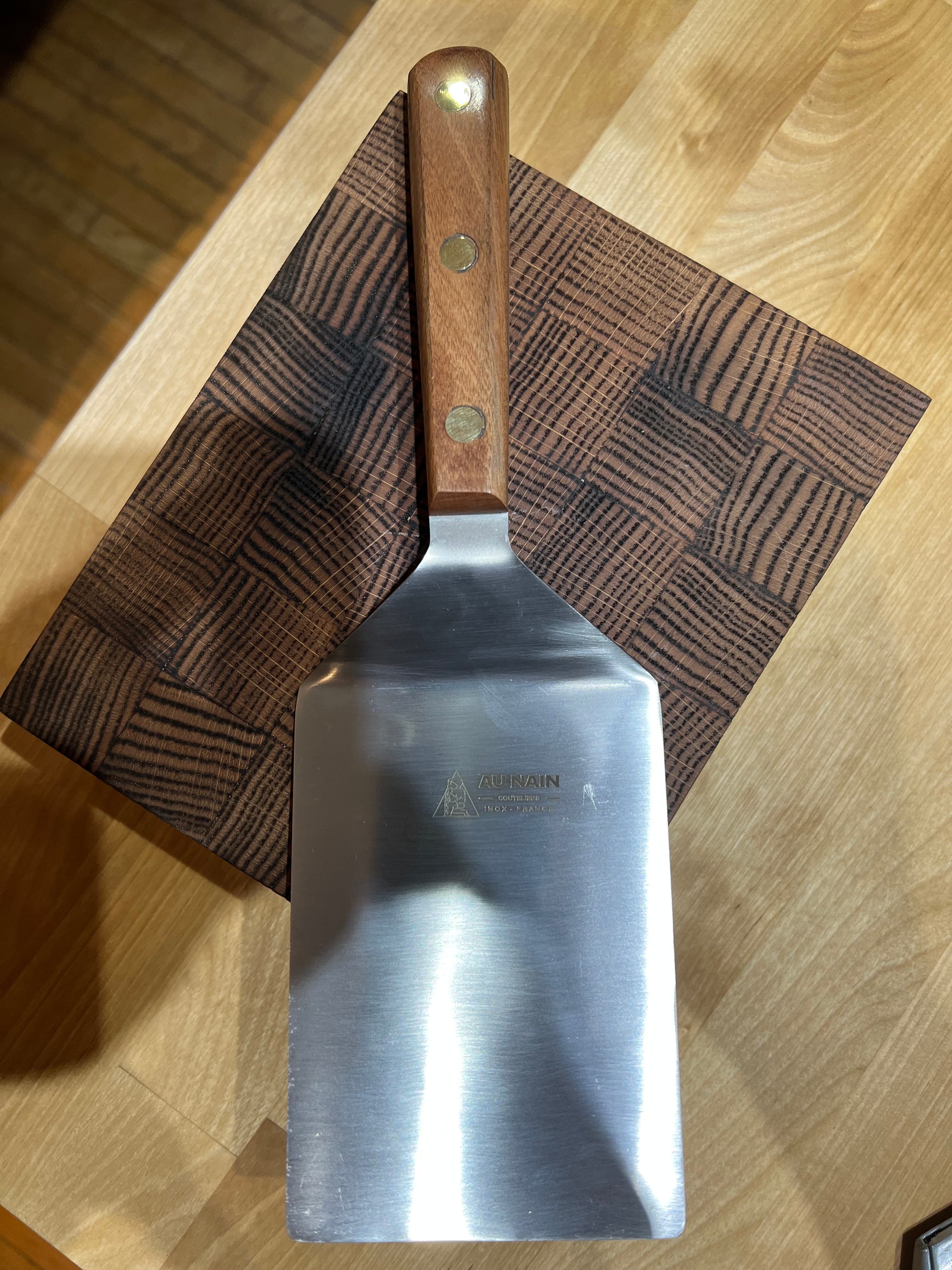 Au Nain Cranked Spatula 16 x 9 cm
