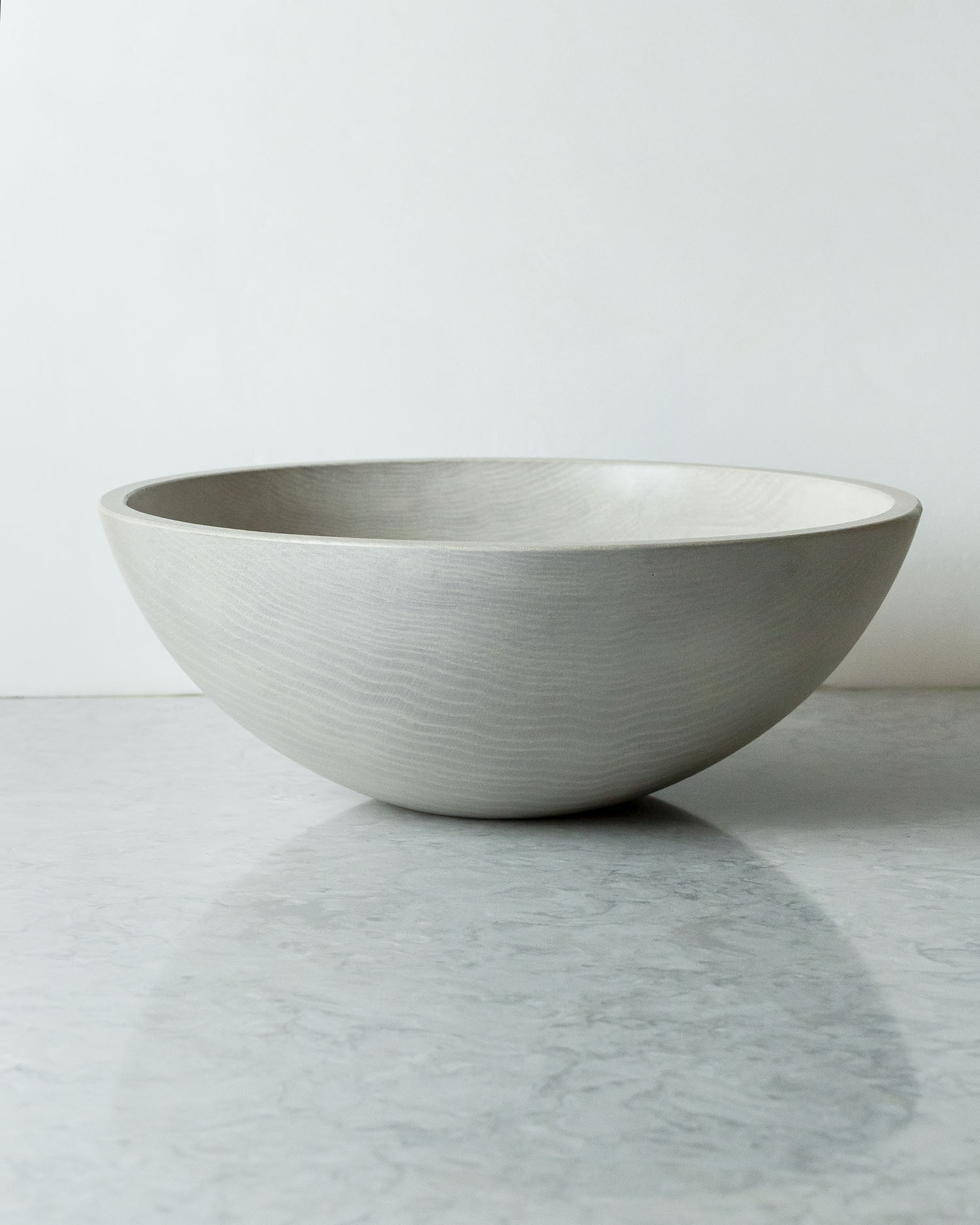 Peterman’s Boards & Bowls 15" White Pearl Round Bowl