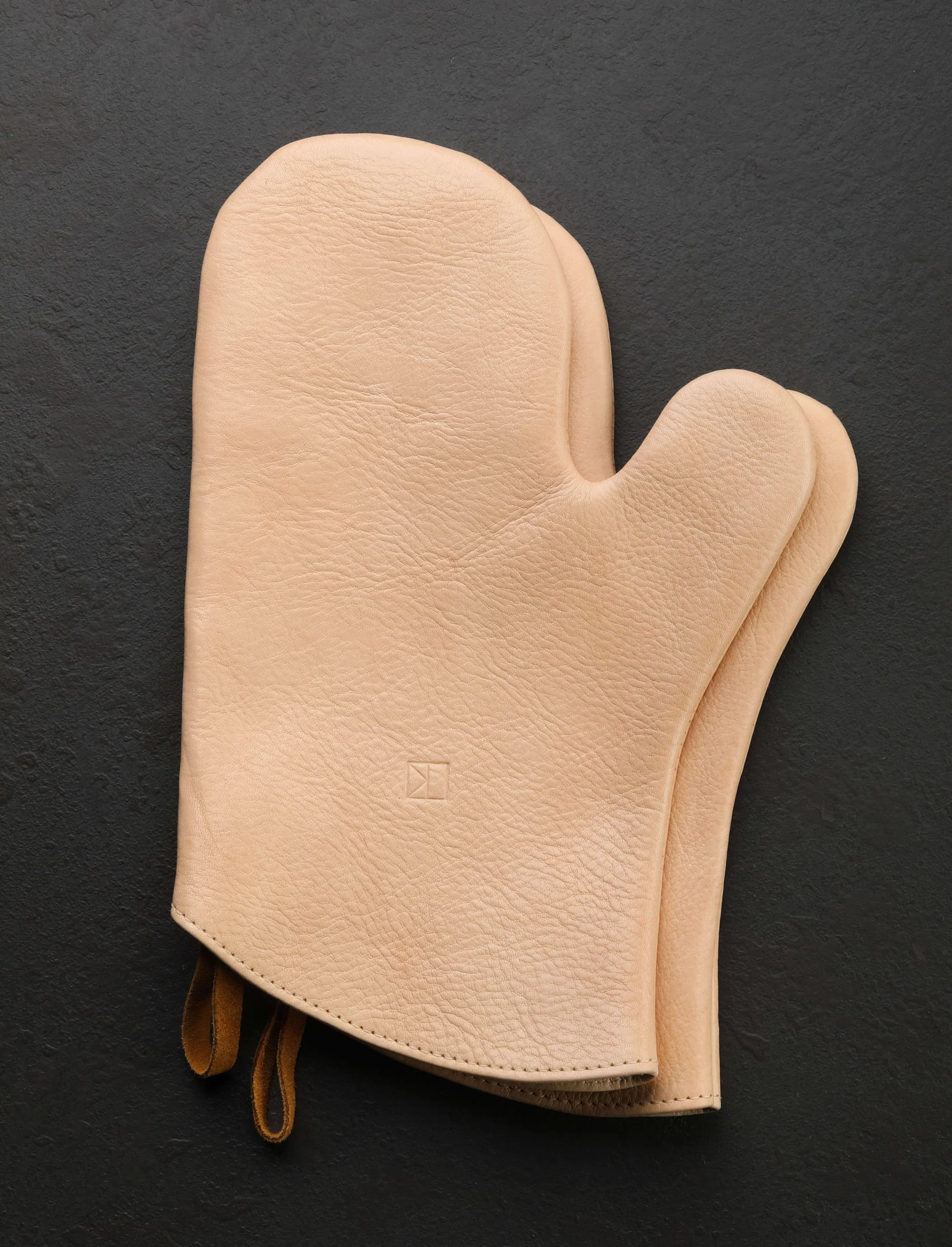 LINNEY KENNEY Leather Oven Mitts In Natural
