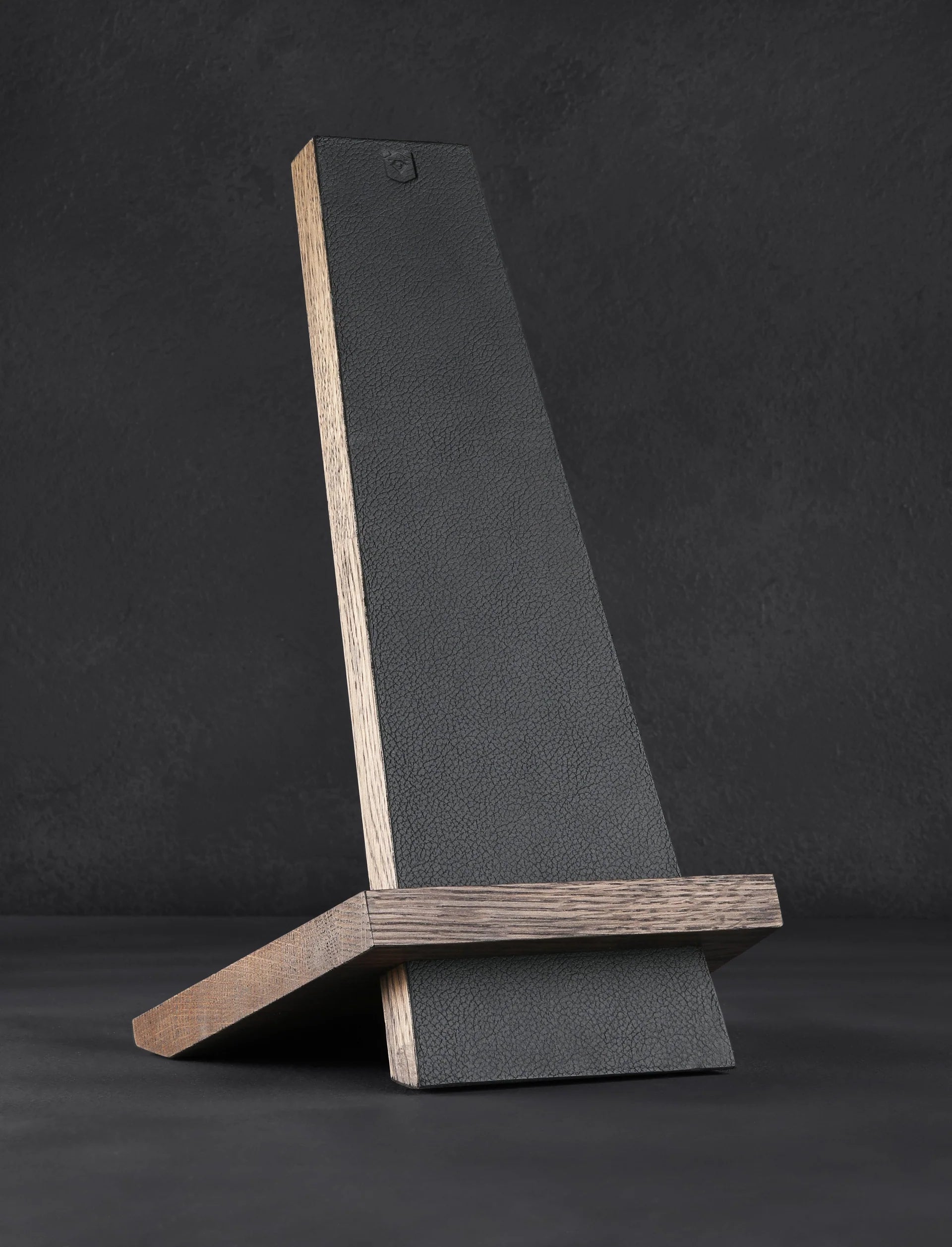 Piotr The Bear Leather Knifestand Black