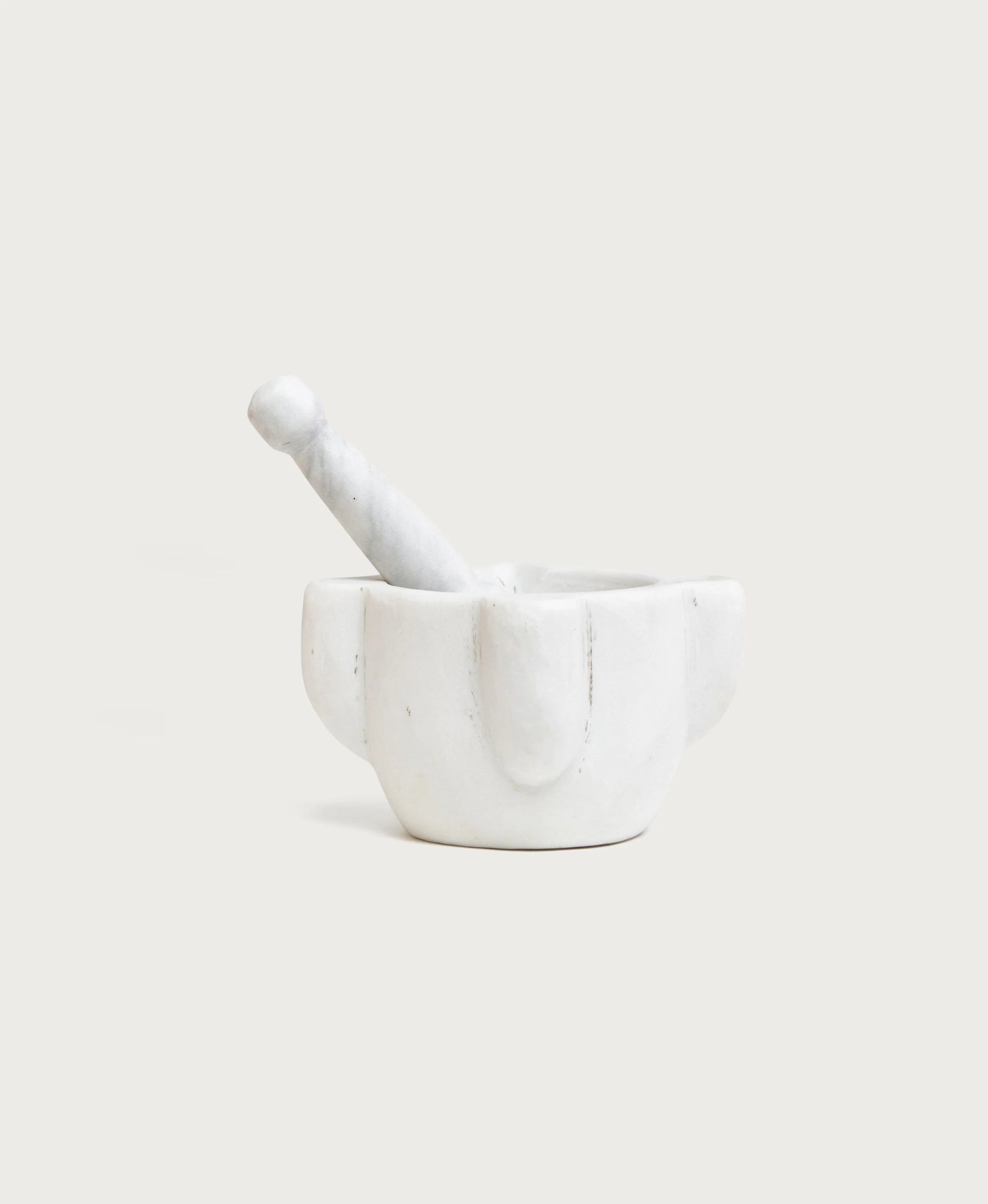 Il Buco Vita Pietrasanta Carrara White Marble Mortar & Pestle Set (Medium)