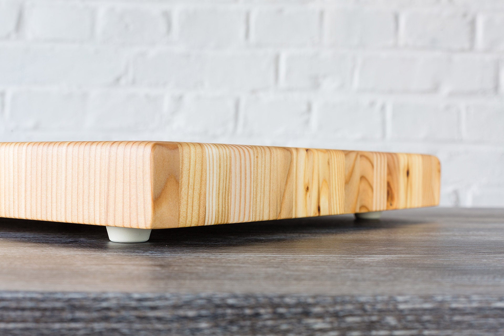 Larch Wood Canada Medium Cutting Board