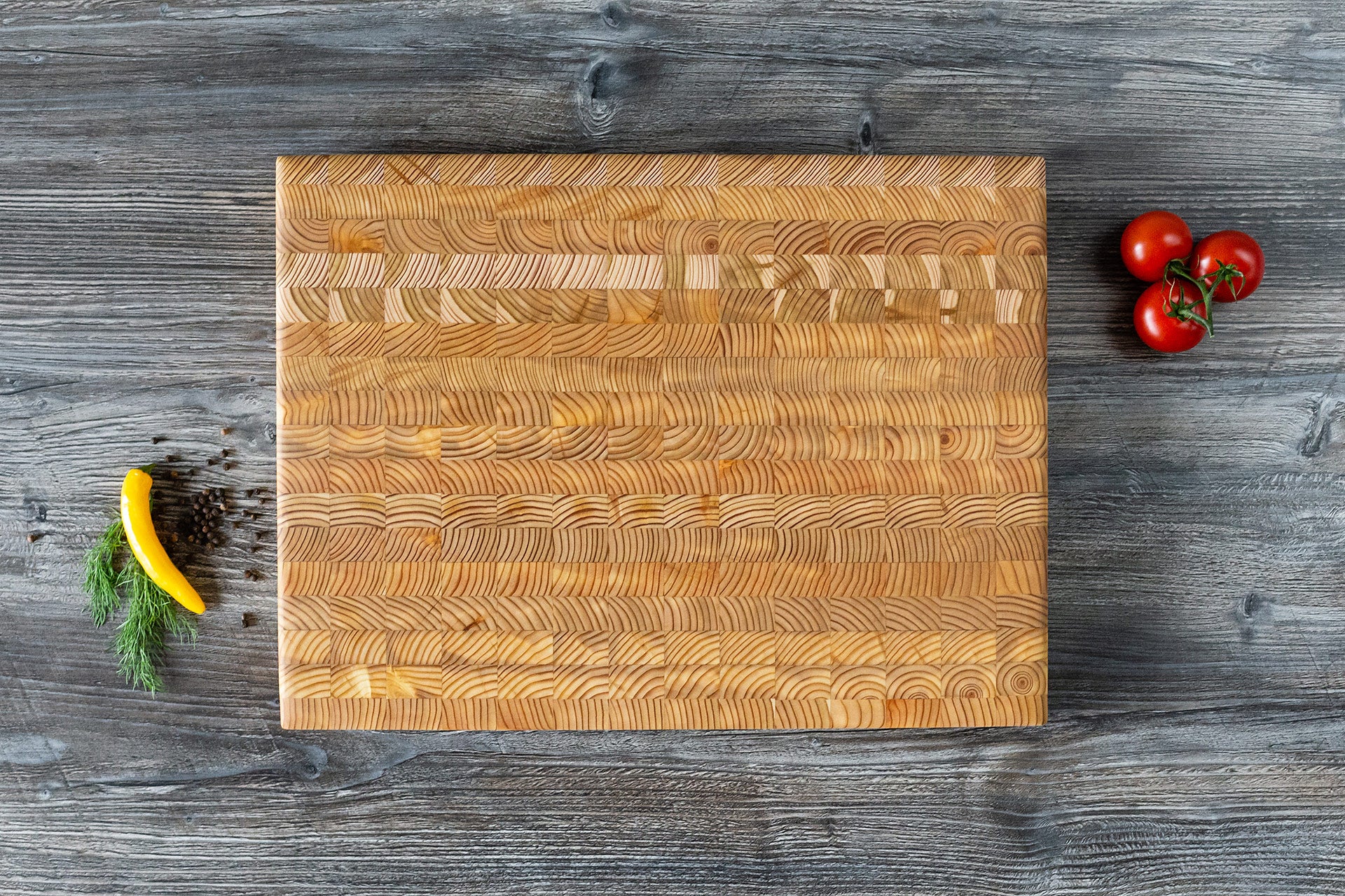 Larch Wood Canada Medium Cutting Board